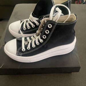 Brand new platform Converse platform sneakers. Never been worn